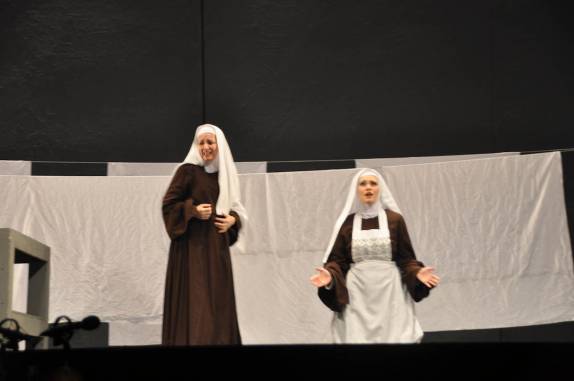 A ópera Diálogo das Carmelitas, em Manaus - AM